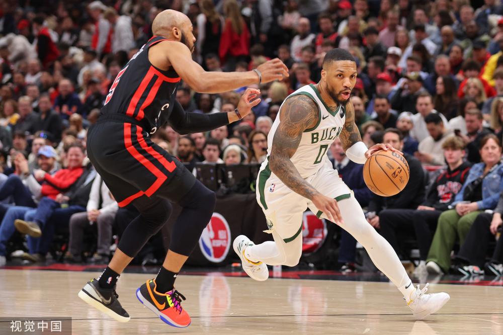 她帮助队友 她帮助队友